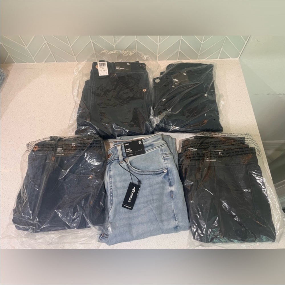 NWT express jean bundle size 6 long